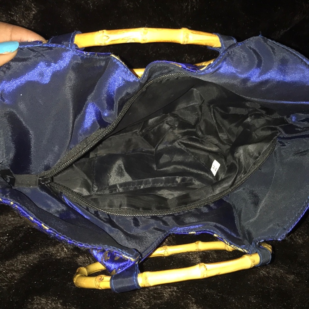 Purse - Picture 4 of 4